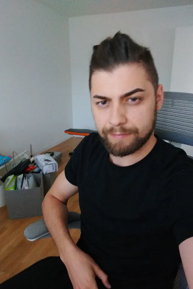 escort-media-26f469cb-d333-4dad-9d7c-67d8b5dcb96e