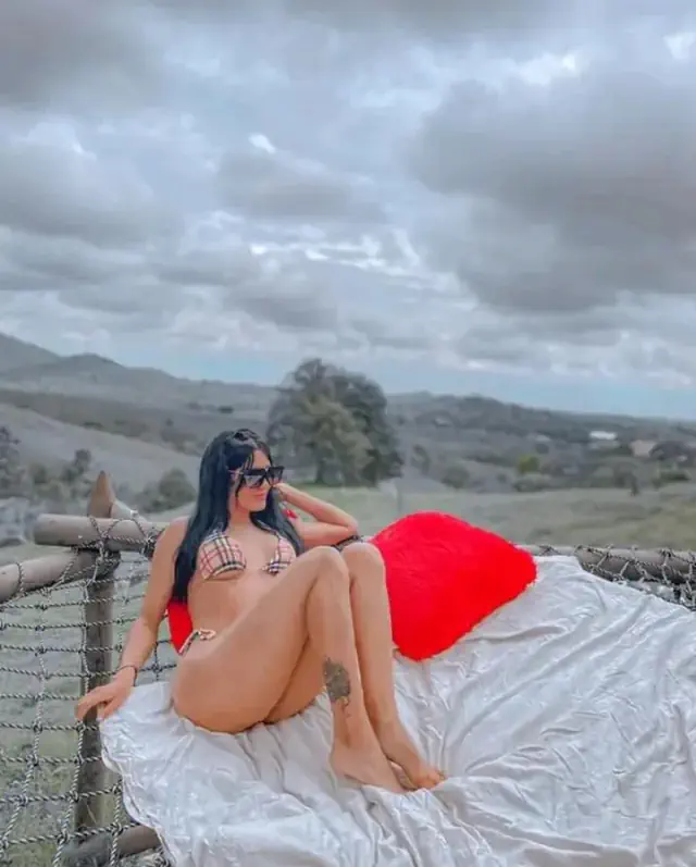 escort-media-2708abb0-242b-4c85-8532-6dfac4866456