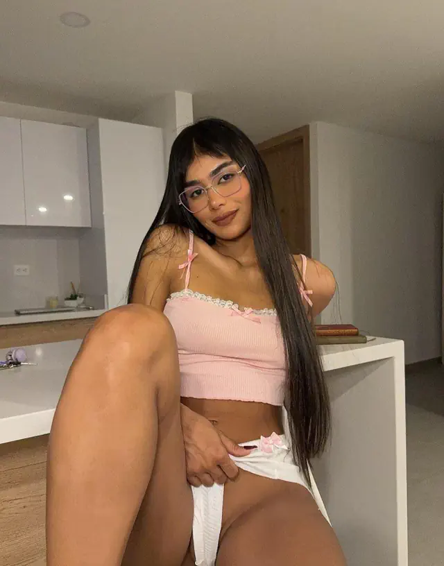 escort-media-280aee67-c7b8-4815-b97b-b0af06ebb9fe