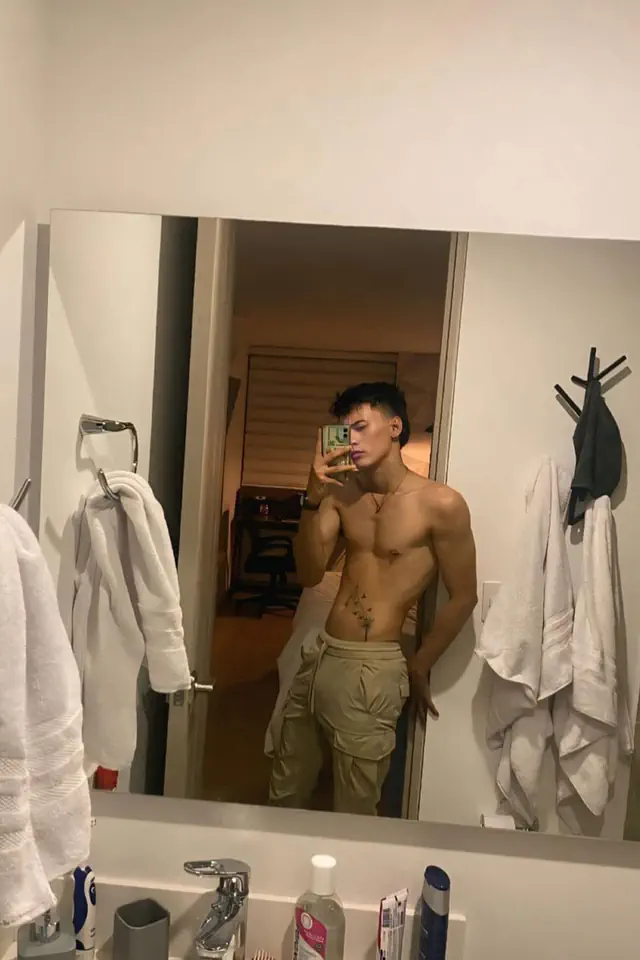 escort-media-292fbecf-cd55-45bb-928e-a0b7fefe5768