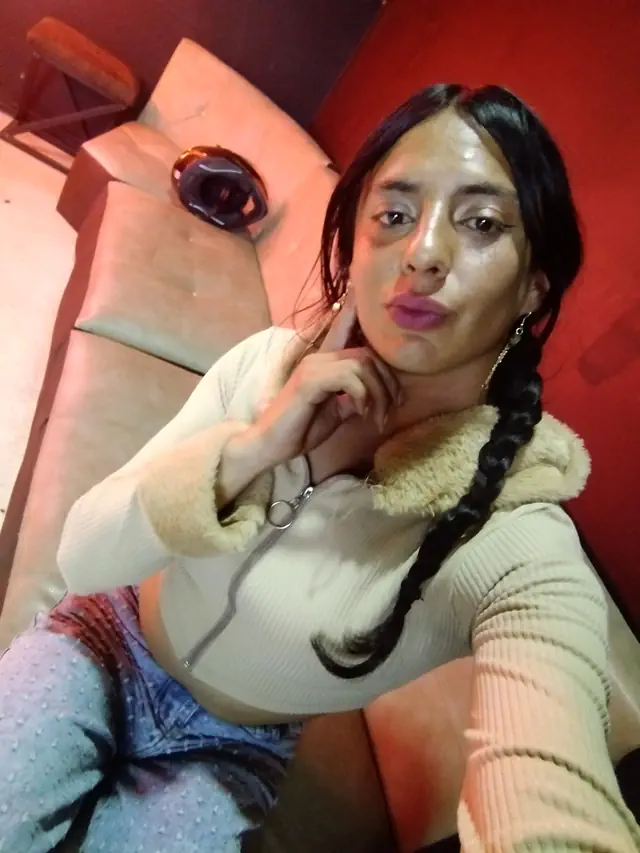 escort-media-2a2d25bd-a9e1-4dd0-97c7-0ce0284d144e