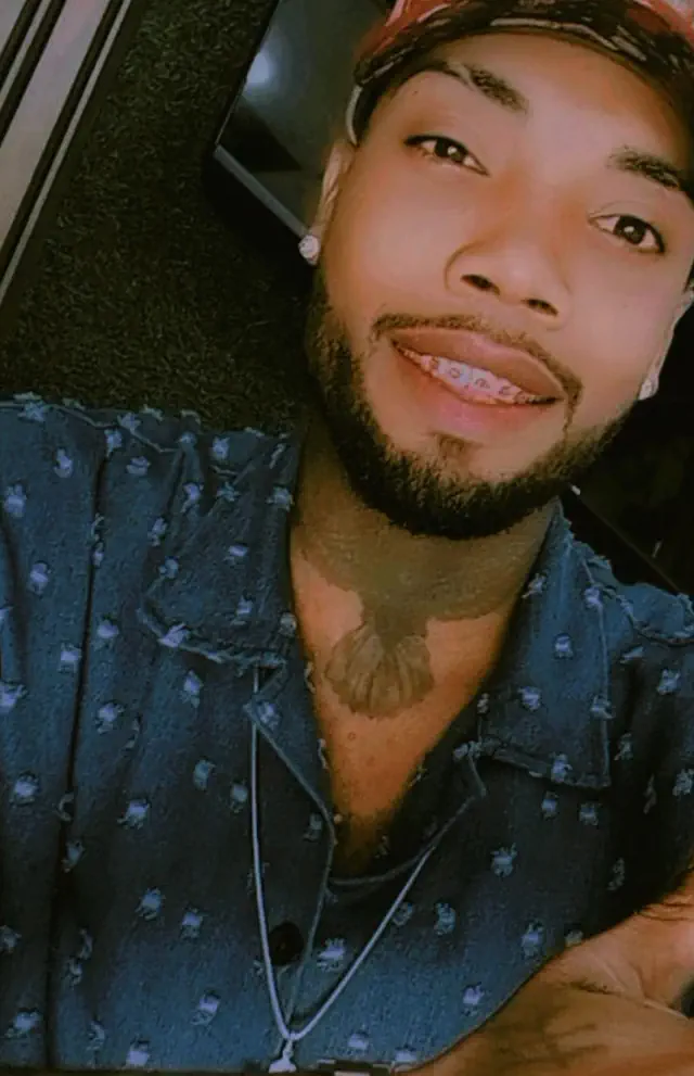 escort-media-2ac72131-d36c-48b7-87cc-1d183c866ec5