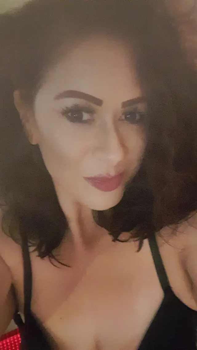 escort-media-2ae5fe83-7bb8-40cd-9ded-c69f46168a4d