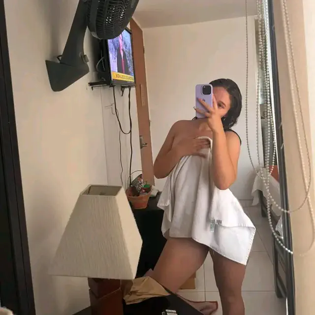 escort-media-2bdb19d7-e3f1-4b4b-b99c-2b6a596bbf32