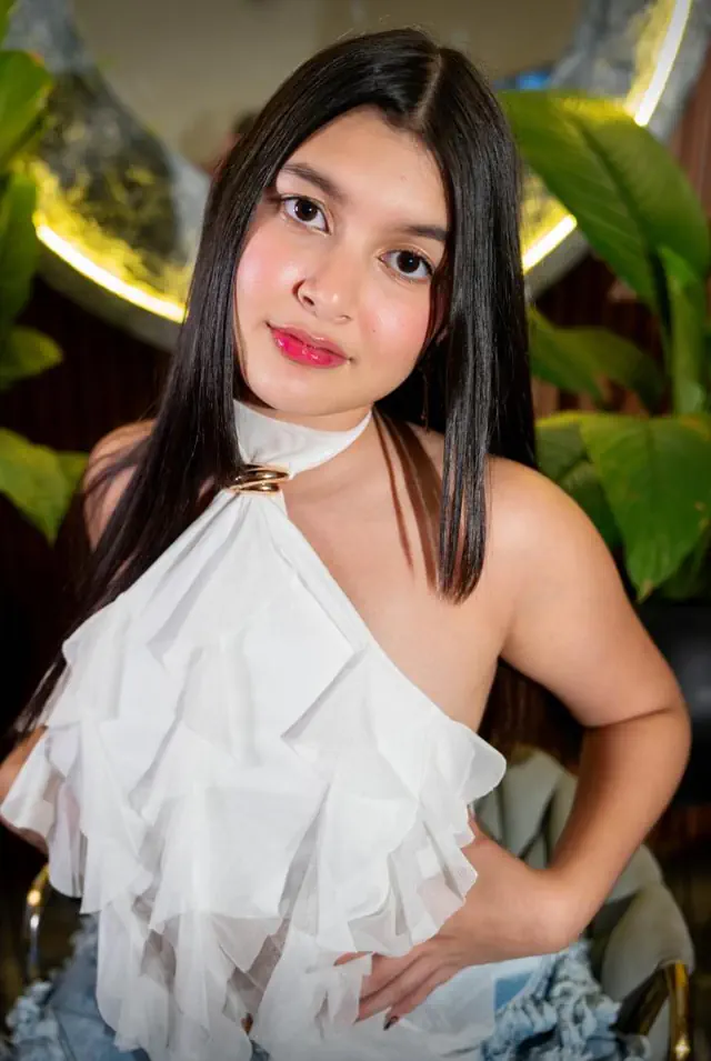 escort-media-2d9a9d6f-c3a0-4943-a8d0-a38fa0bea3fb