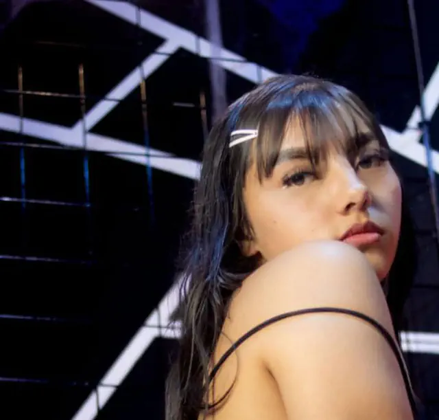 escort-media-2dcc17bf-d569-4f9b-9fdf-24bbd166bedf