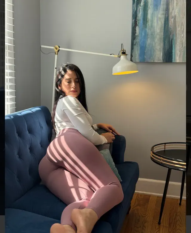 escort-media-2e1cc049-3ac0-48a0-a064-60a495857921