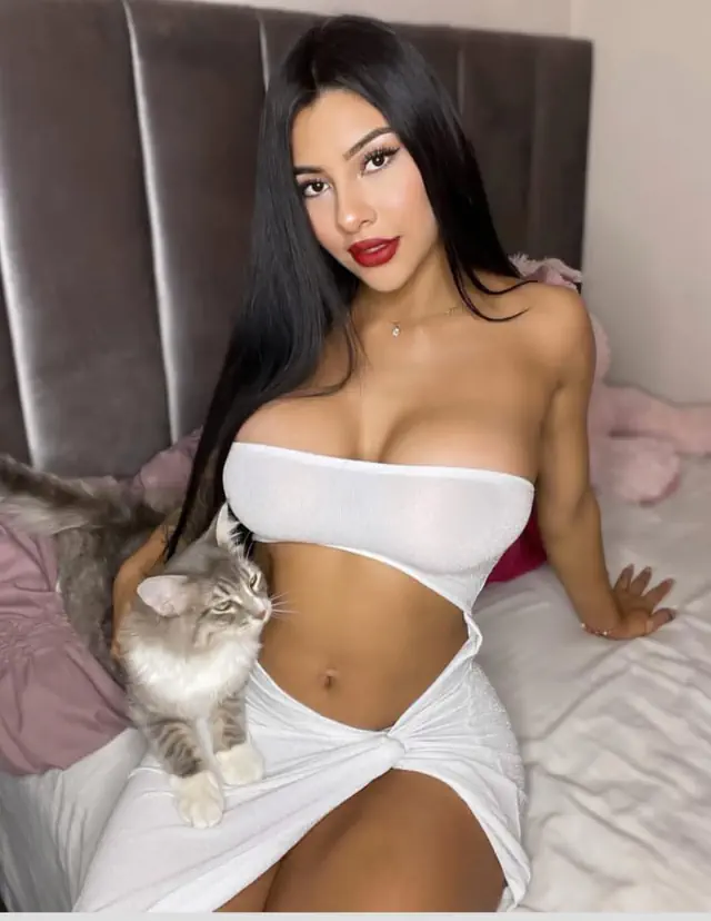 escort-media-2ea535b8-7f23-4f98-ae14-b45b067be2b3