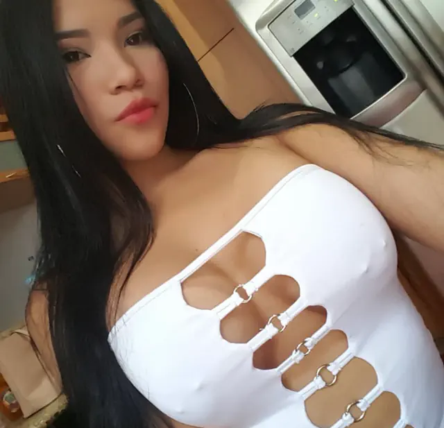 escort-media-2eff56a0-17e5-4958-87d8-c3f4448854a9