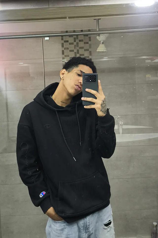 escort-media-32c70cd1-0713-4cdd-9fea-e69f6f37cbc1