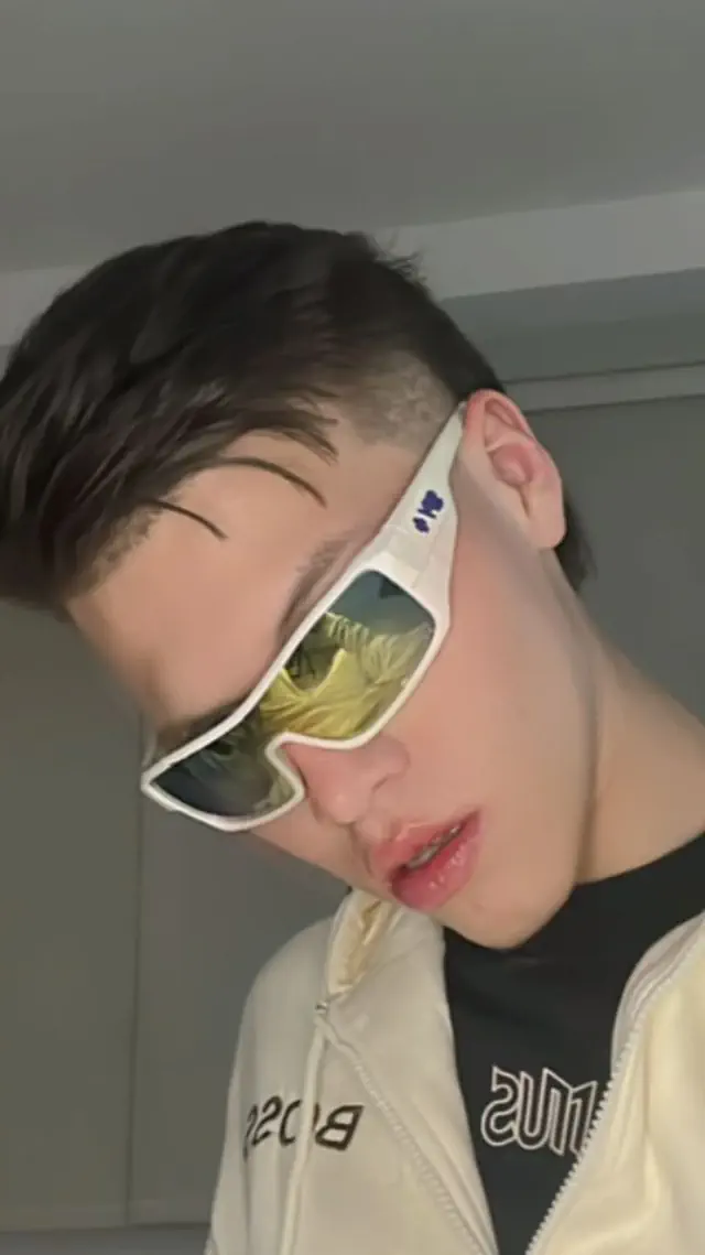 escort-media-32cc739b-088d-4145-beb1-7605eaaa237a