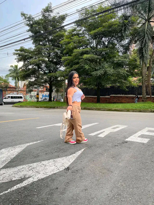 escort-media-32efceab-ed7d-405a-9847-729c9a405254