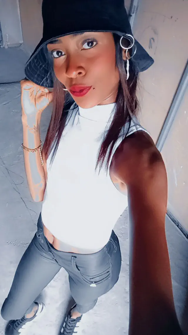 escort-media-32f28b36-7c27-49ff-5f97-c80252a08500