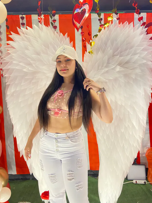 escort-media-334ef7ad-e238-4c8a-8523-a29a39880700