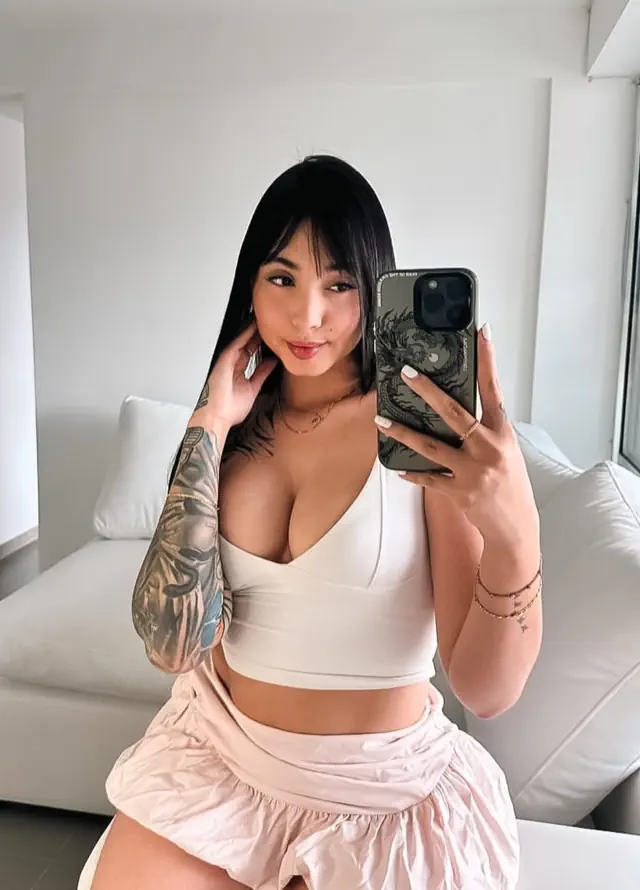 escort-media-35920e53-5791-48ed-be13-e8a185c9c0d7