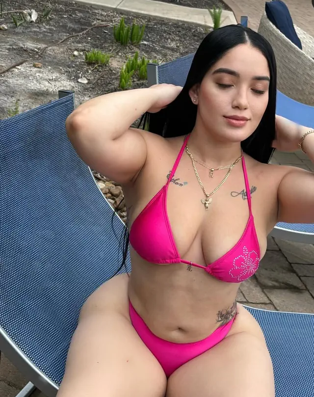 escort-media-359696a2-a828-48a0-bd05-e494b8701d78