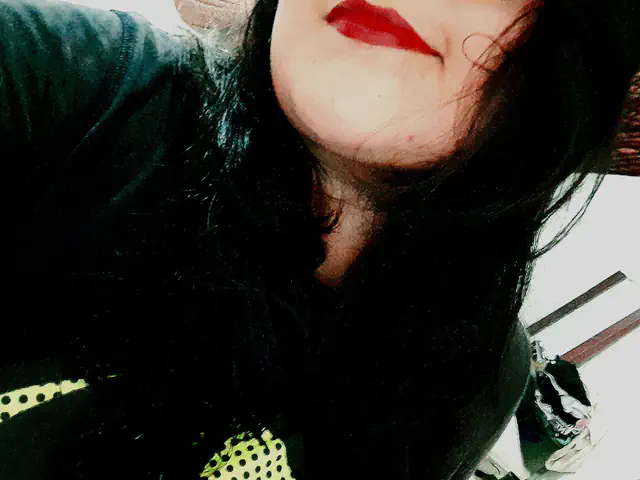 escort-media-35ab293f-8032-4709-979e-cd973de12c00