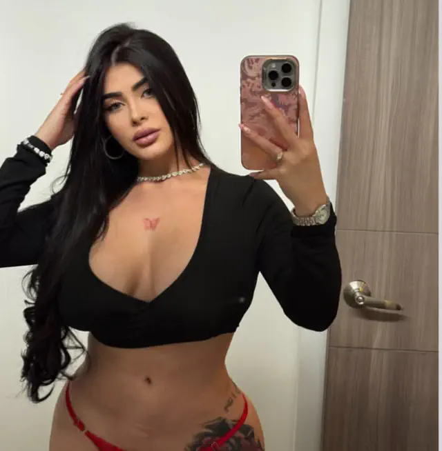 escort-media-35fd2440-35ad-4787-ab45-c2f1d0f1dbaf