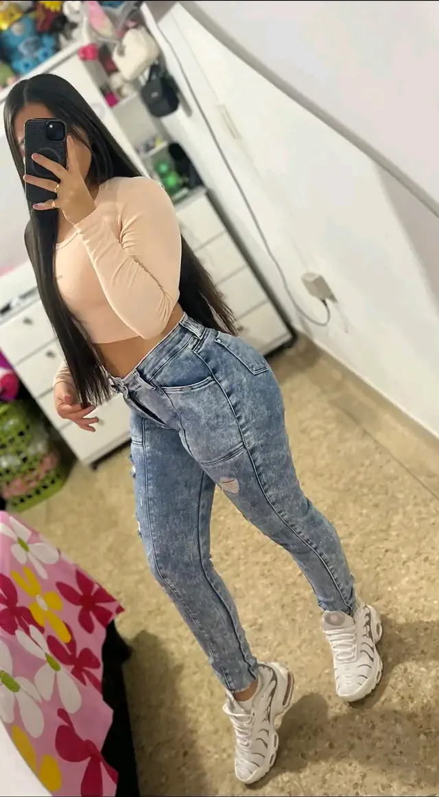 escort-media-36534e80-6e5b-418b-8b05-f059cab08d1e