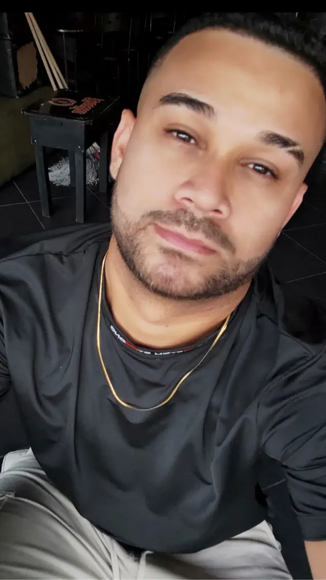 escort-media-36649ecb-576f-4a9d-a3ab-5f74c47639ce