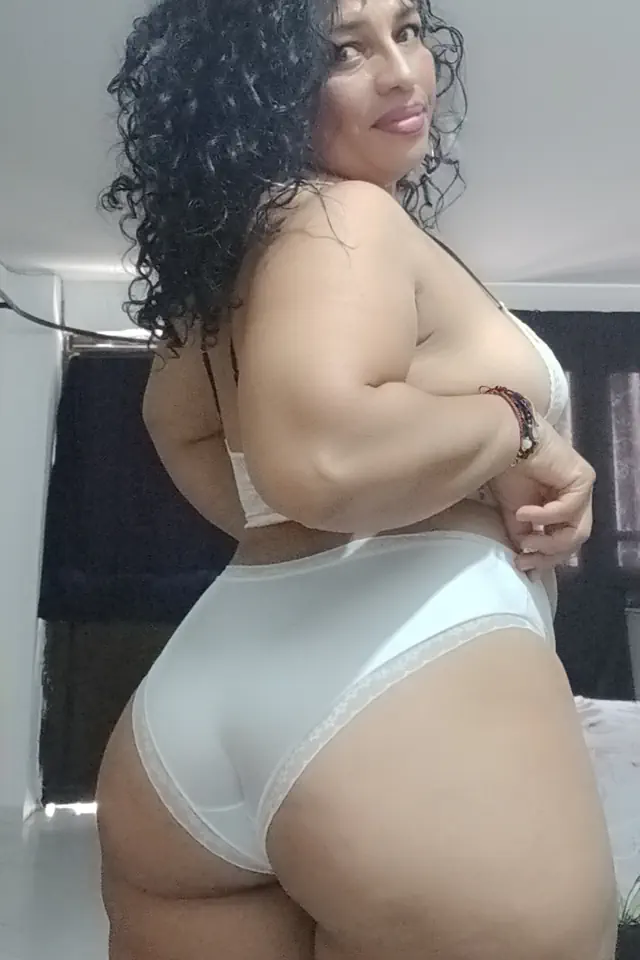 escort-media-368cff41-a9bd-412e-af69-0c9c0ec98f08