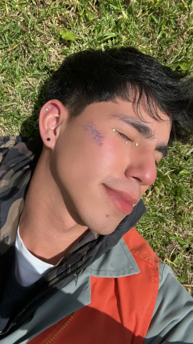 escort-media-37159836-7e29-45d1-a7c0-7202ff04613b