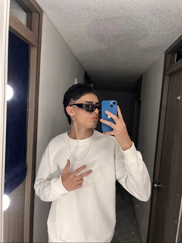 escort-media-37ac6412-075c-4be5-9241-a9321444e913