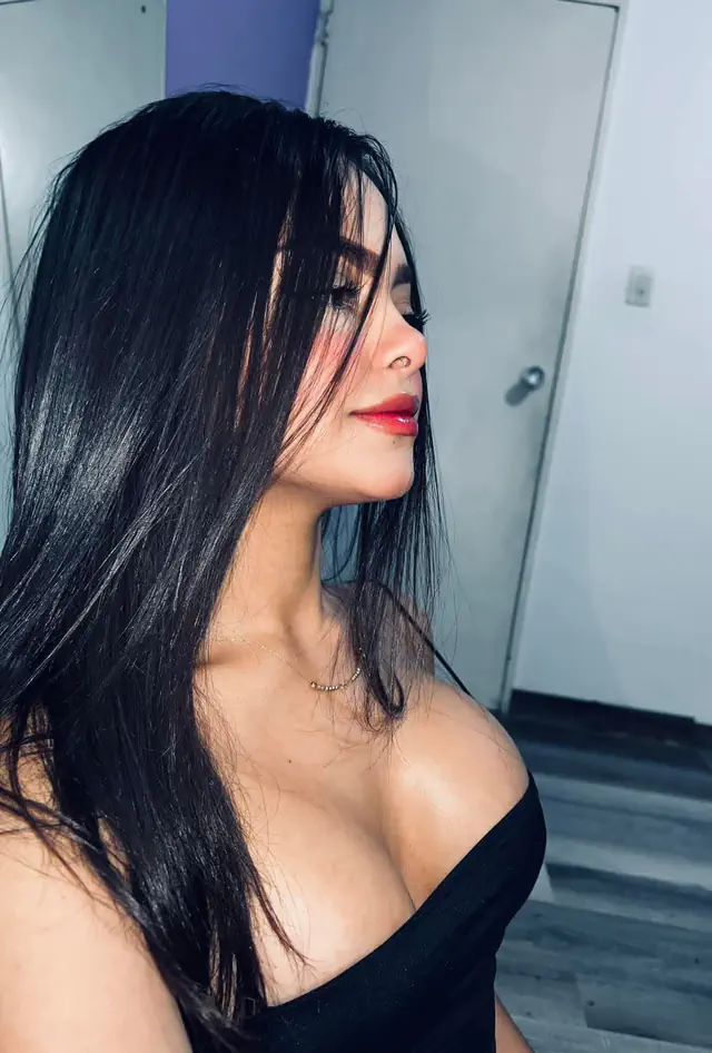 escort-media-37ca4769-5942-44e0-9147-126a5e673c7e