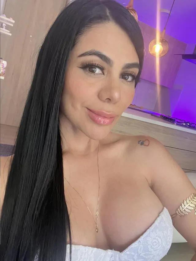 escort-media-39752858-322e-4336-aec2-171823261038