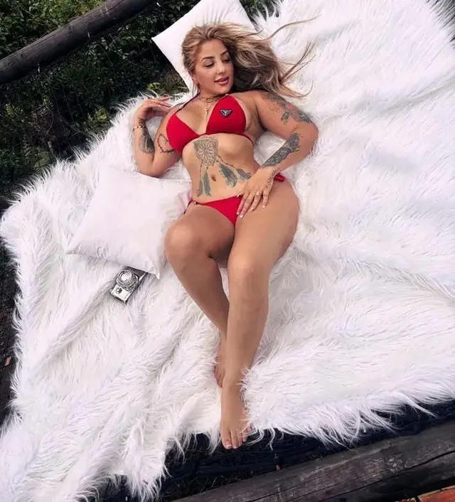 escort-media-39a2d991-b84e-4d90-8e63-e0edae86a5d4