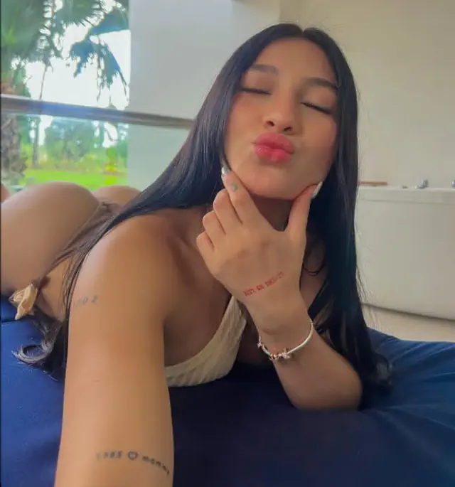 escort-media-3f3efea0-2524-4076-b1ad-6f7af367b95b