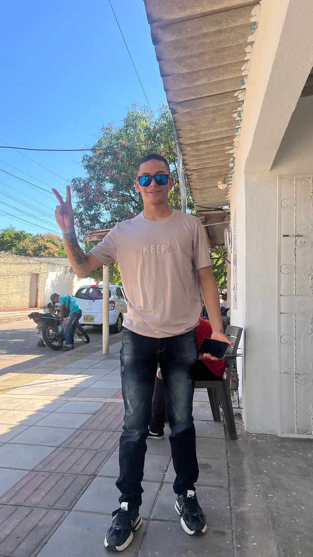 escort-media-3f6e35c1-b5ef-43e1-823d-21f197f1ba06