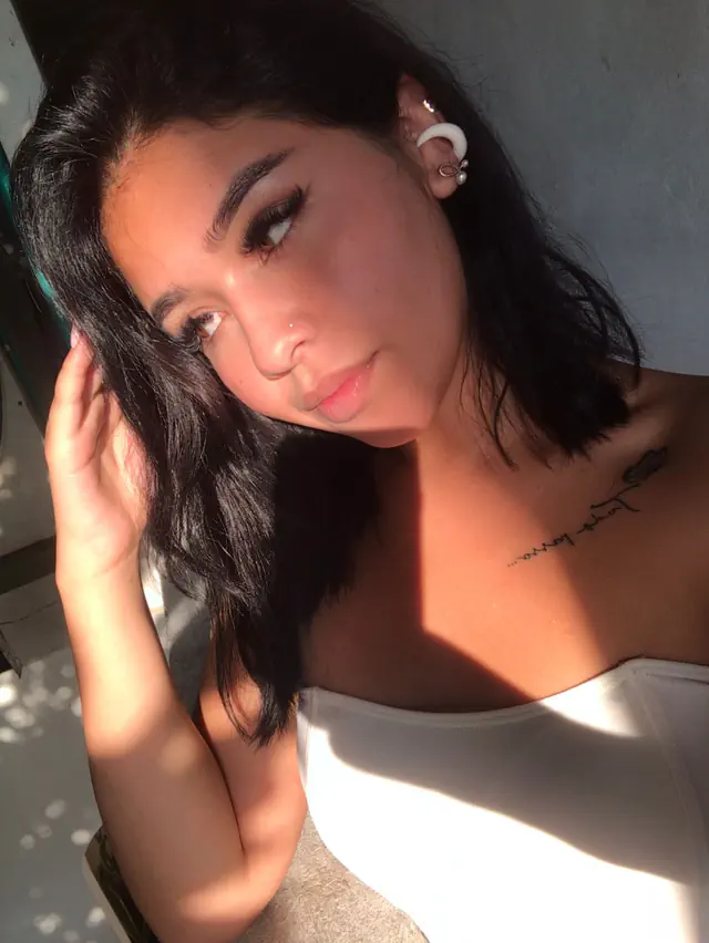 escort-media-3f9e9ba2-ac11-4098-a4b9-e4bf4e099cec