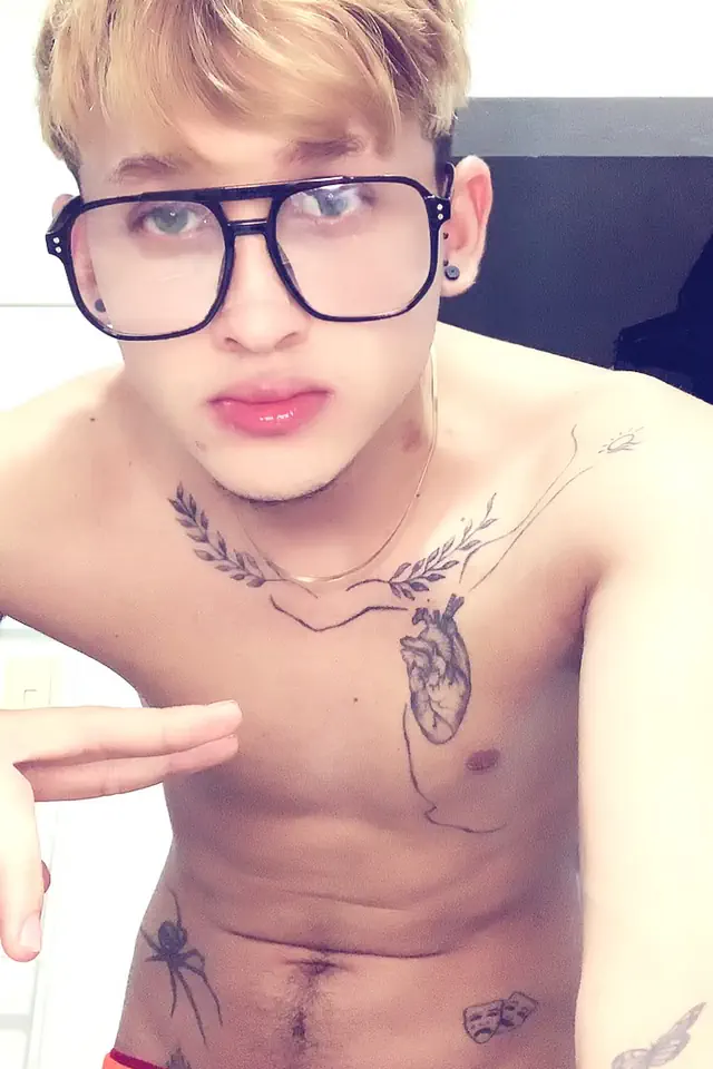 escort-media-3fe4e5e5-e45e-438c-b608-3d3bf54279de