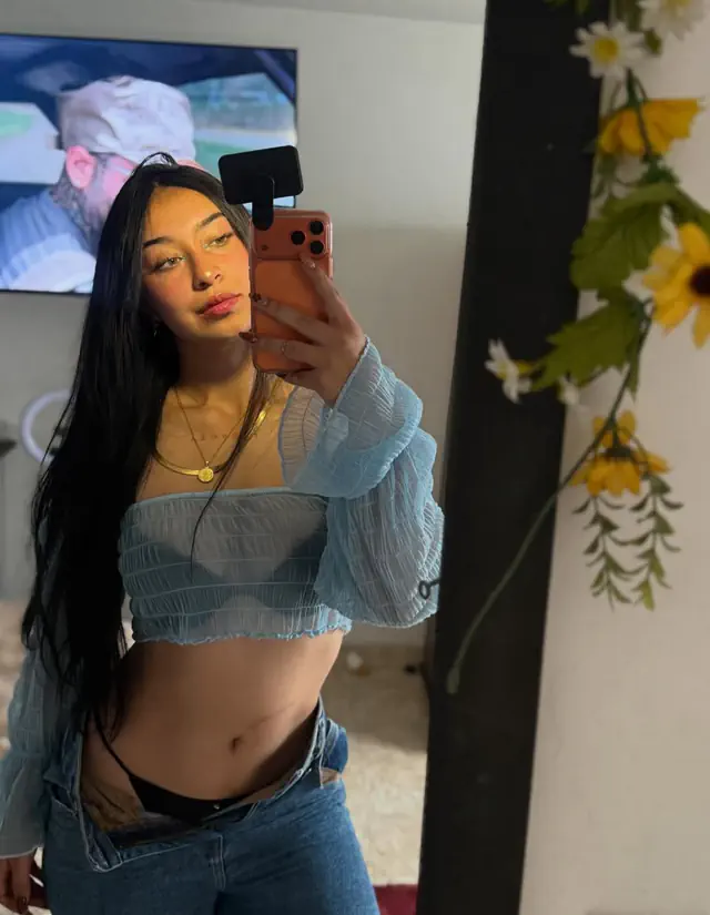 escort-media-40002f8f-93cb-4cd0-923e-82e0613ed16f