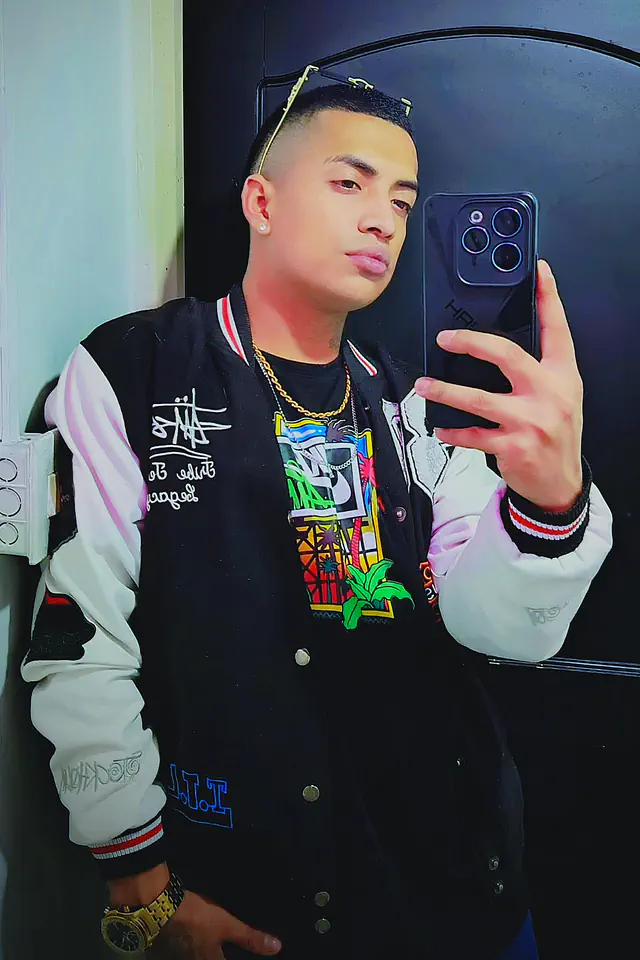 escort-media-413d1011-97e5-4dad-97b3-97e75d4ba01f