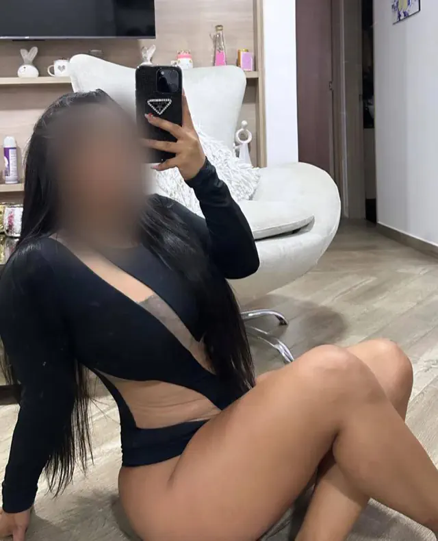escort-media-4164c568-bc9e-4ea1-99d8-dc9e66f1741f