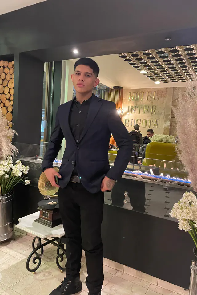 escort-media-42575d0a-1a3d-4494-ace4-af0b73e1c267