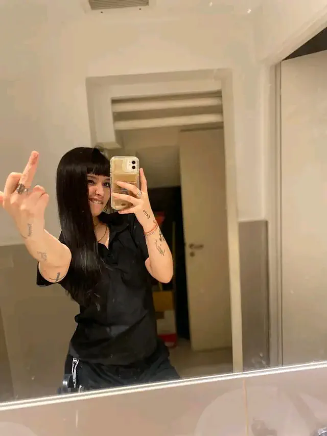 escort-media-425c6293-8b04-4d40-92e3-86e8518b5b79