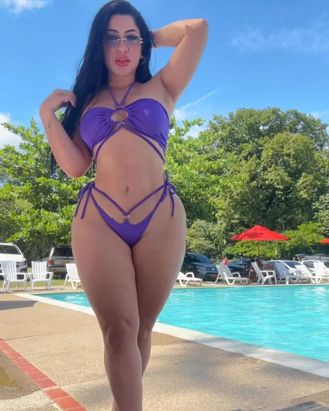 escort-media-43d78380-d0b4-4186-82b6-34bb1f1b844a