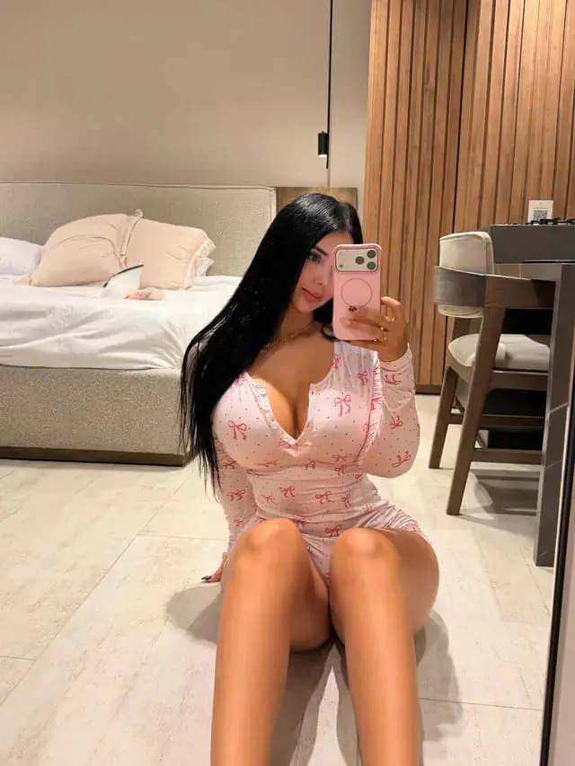 escort-media-44fa5487-4c72-4d27-acf5-6286f8e1470e