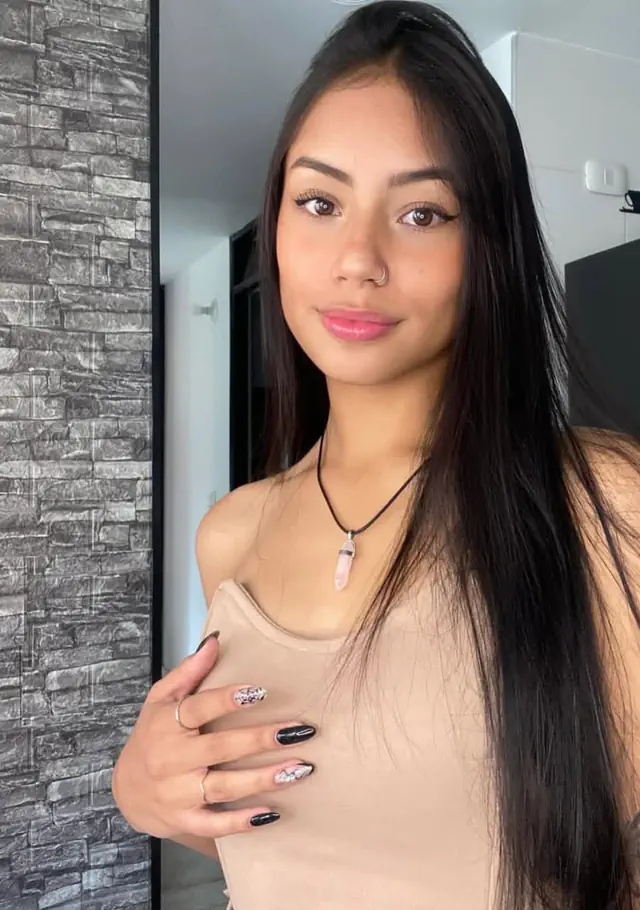 escort-media-45df07b5-3708-4071-aeb5-1b089a37ddf6