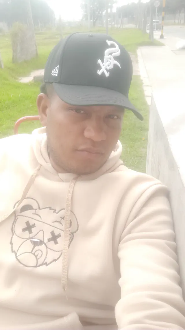 escort-media-46730711-94b9-4161-803a-d5dd4bd3ebec