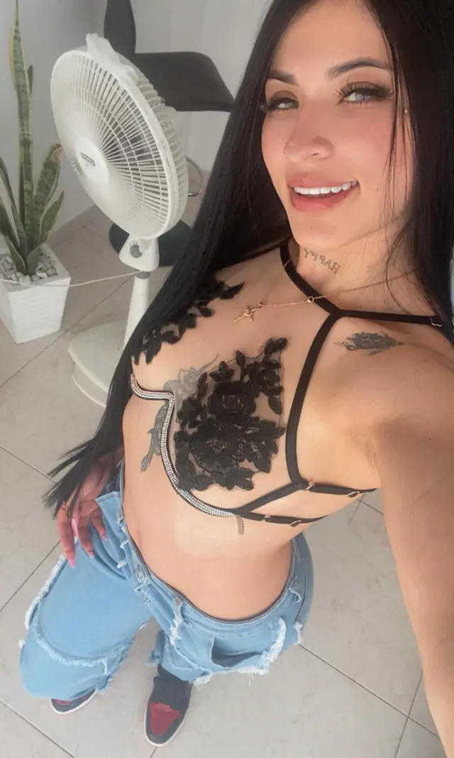 escort-media-46d21934-9591-4a4e-adef-e5f59820c3be
