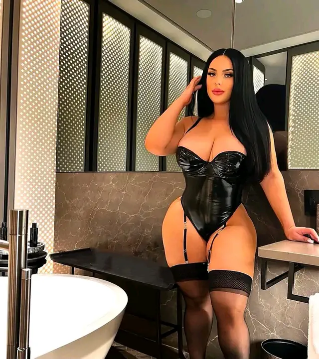 escort-media-4740d70a-ebda-44e2-acde-3e2c84c60170