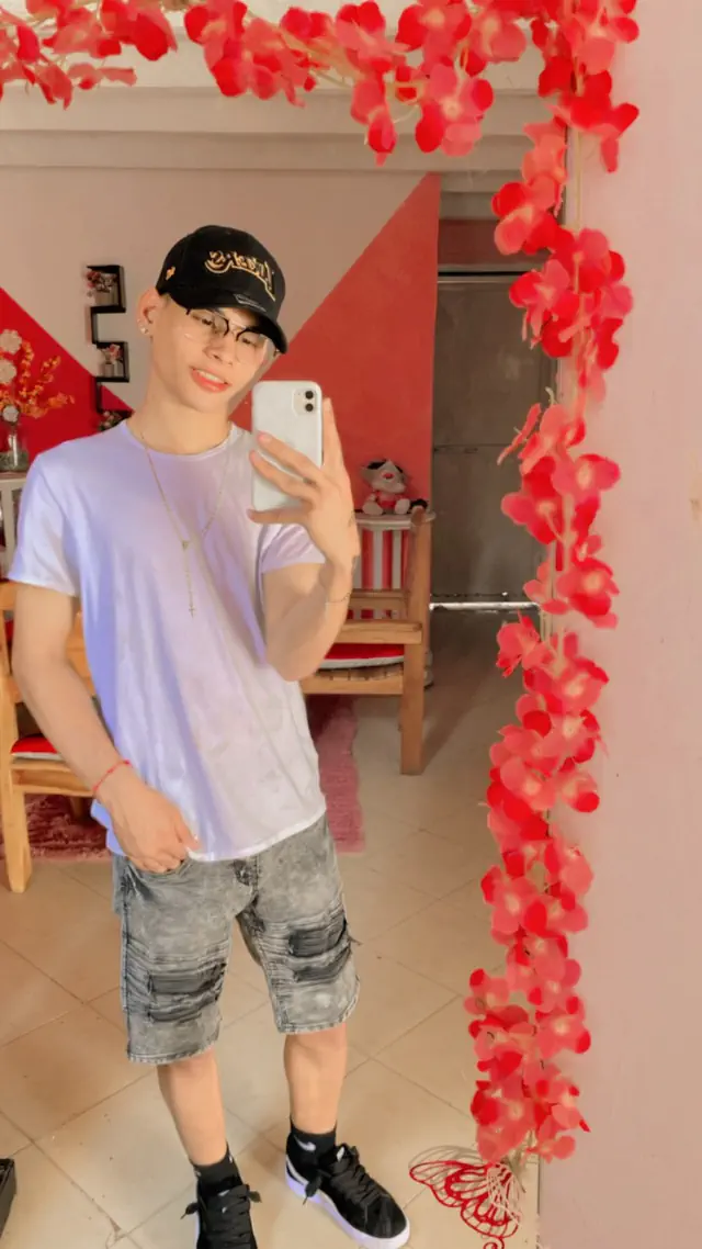 escort-media-47ab8739-082f-4570-b1e1-27780837ae9e