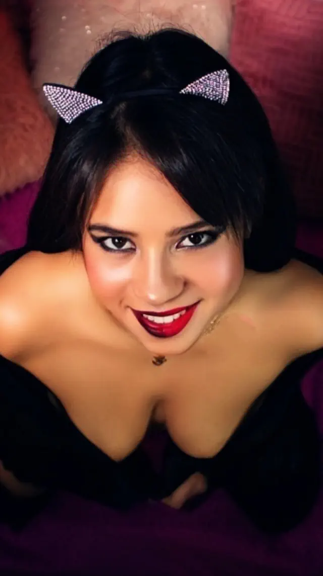 escort-media-480cefed-f7f3-464a-36c9-88afff8e7700