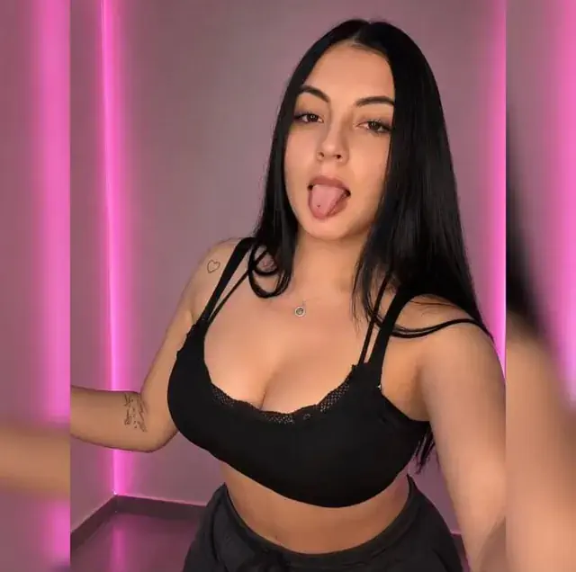 escort-media-4877ed5a-273f-4526-81ce-40a338862a0b