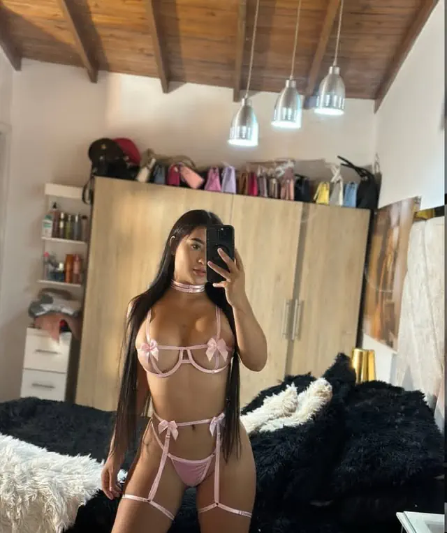 escort-media-49f11c17-25f0-42f1-be44-12d04a89c815