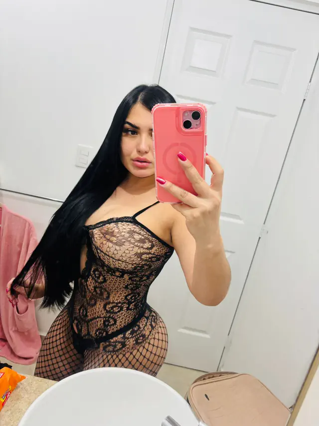 escort-media-49fe5fa4-b342-435a-936b-7bfdf88260e7